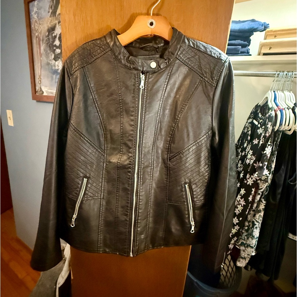 Maurices Plus Size Black Faux Leather Biker Jacket, 1X - Picture 3 of 9